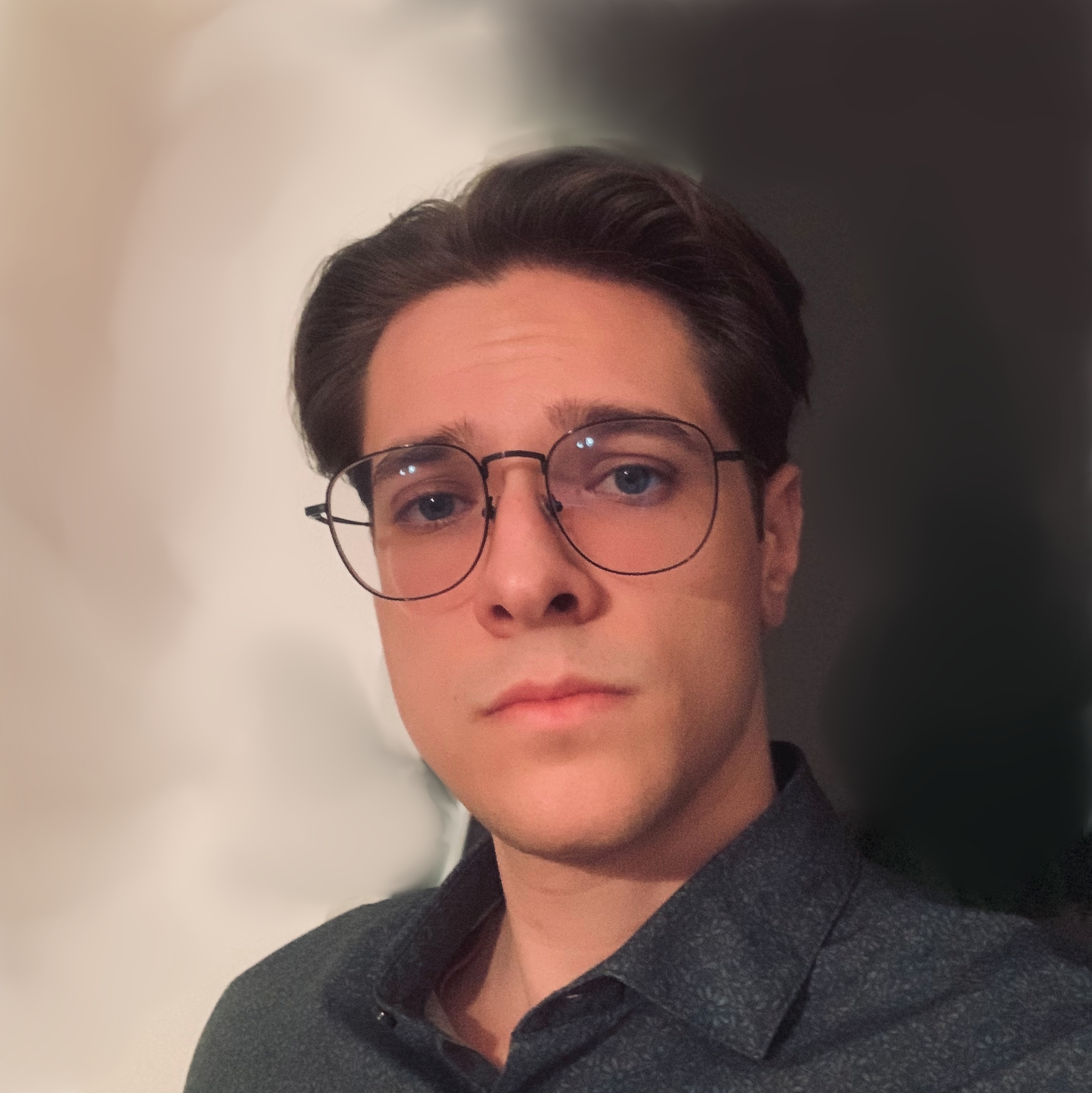 Headshot of Aron August Hohmann